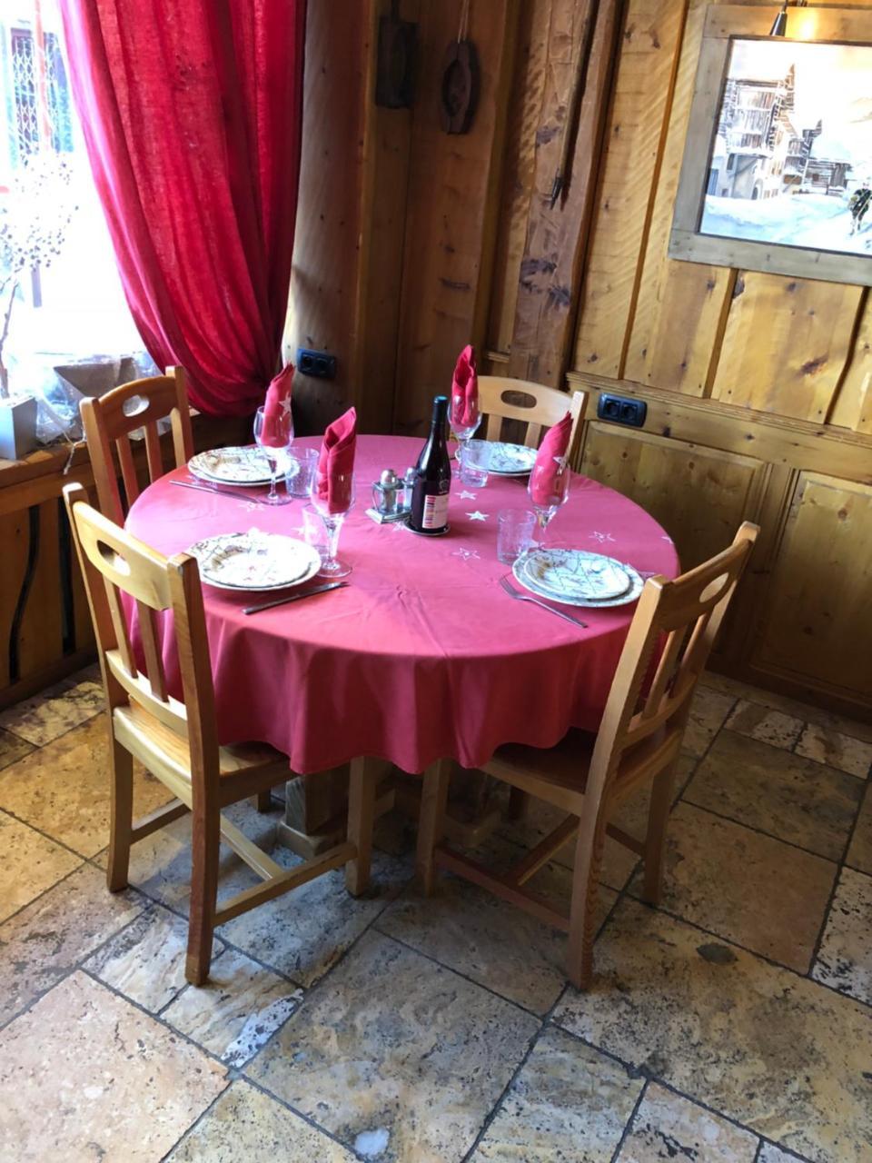 Hotel Restaurant De La Chaussee Briancon  Bagian luar foto